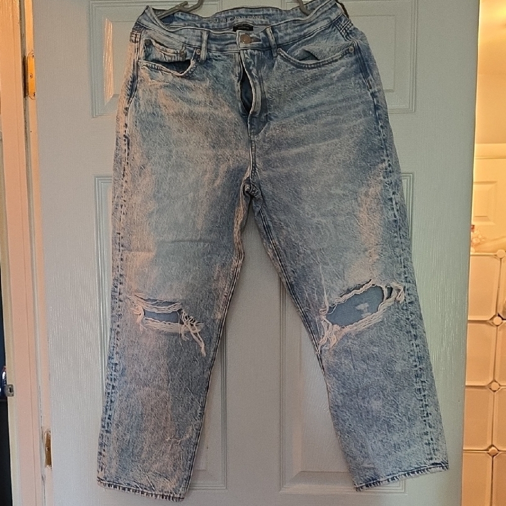 American Eagle Outfitters Blue Boyfriend Jeans Distressed